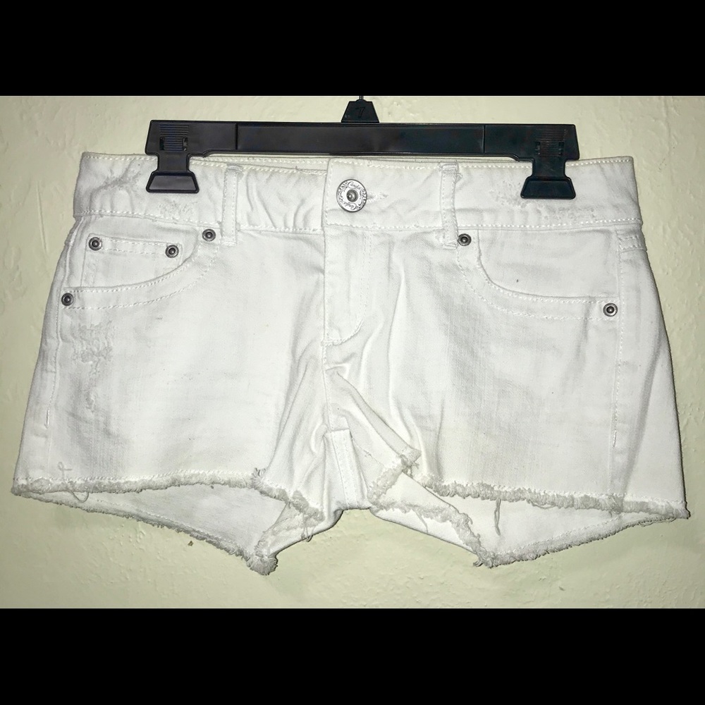 Candie’s white jean shorts